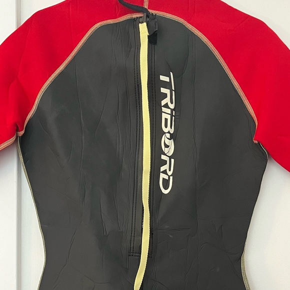 EUC wetsuit! Size S/M - Picture 5 of 7